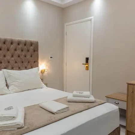Agora Luxury Boutique Loutráki