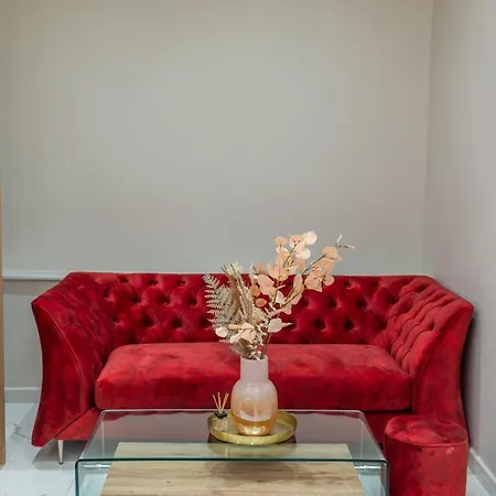 Agora Luxury Boutique Hotel 3*