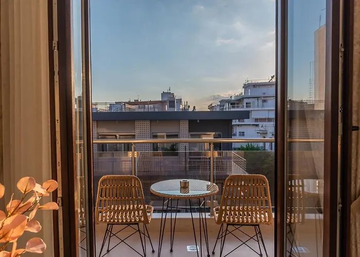 Agora Luxury Boutique לוטראקי