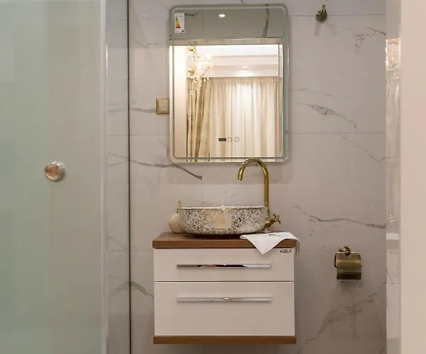 מלון Agora Luxury Boutique