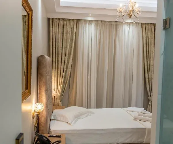Agora Luxury Boutique מלון