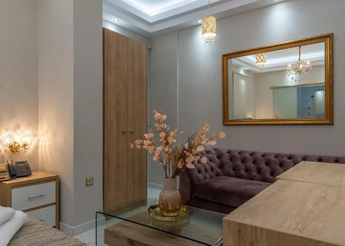 Agora Luxury Boutique מלון 3*